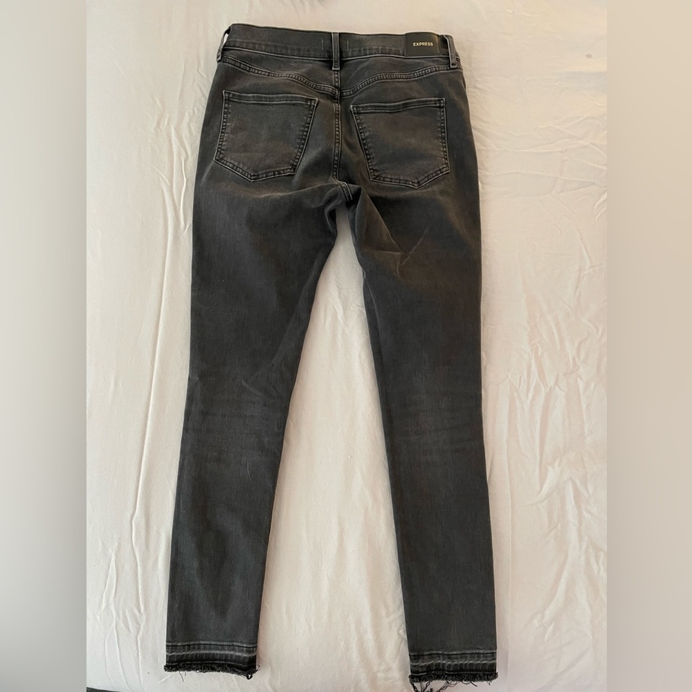 Express Skinny Mid Rise - Picture 2 of 3